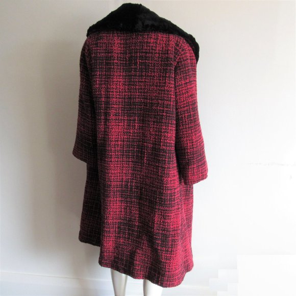 Vintage Red and Black Wool Tweed Coat with Beaver Collar - Picture 8 of 8